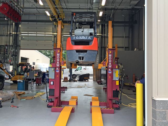 Mohawk MP-18 Mobile Columns with Forklift Adapters for Wayland Millwork Corporation