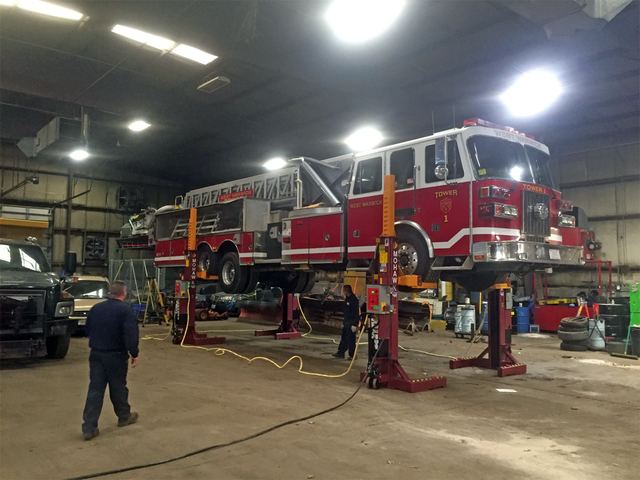 TEC Mohawk Lift MP-18 - West Warwick Fire Department