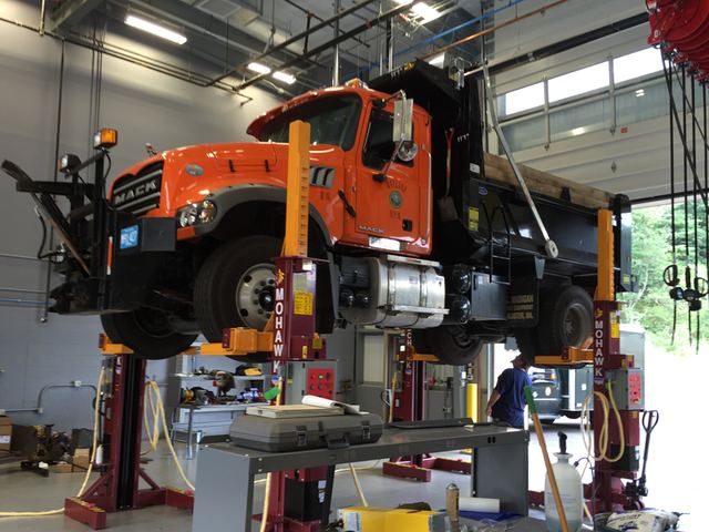 Mohawk Service Lift