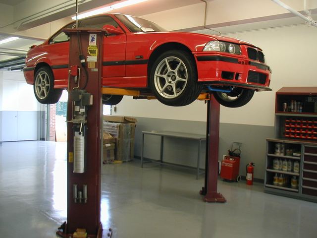 Mohawk Service Lift