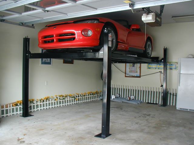 QUALITY Q4P07 four post compact storage lift