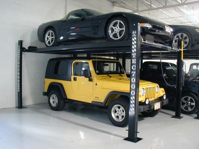 TEC 7000IXLT at Hingham Toy Storage, Beals St., Hingham, MA