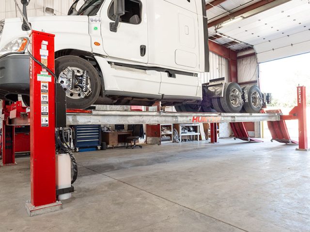 Hunter HD Four-Post Alignment Lift